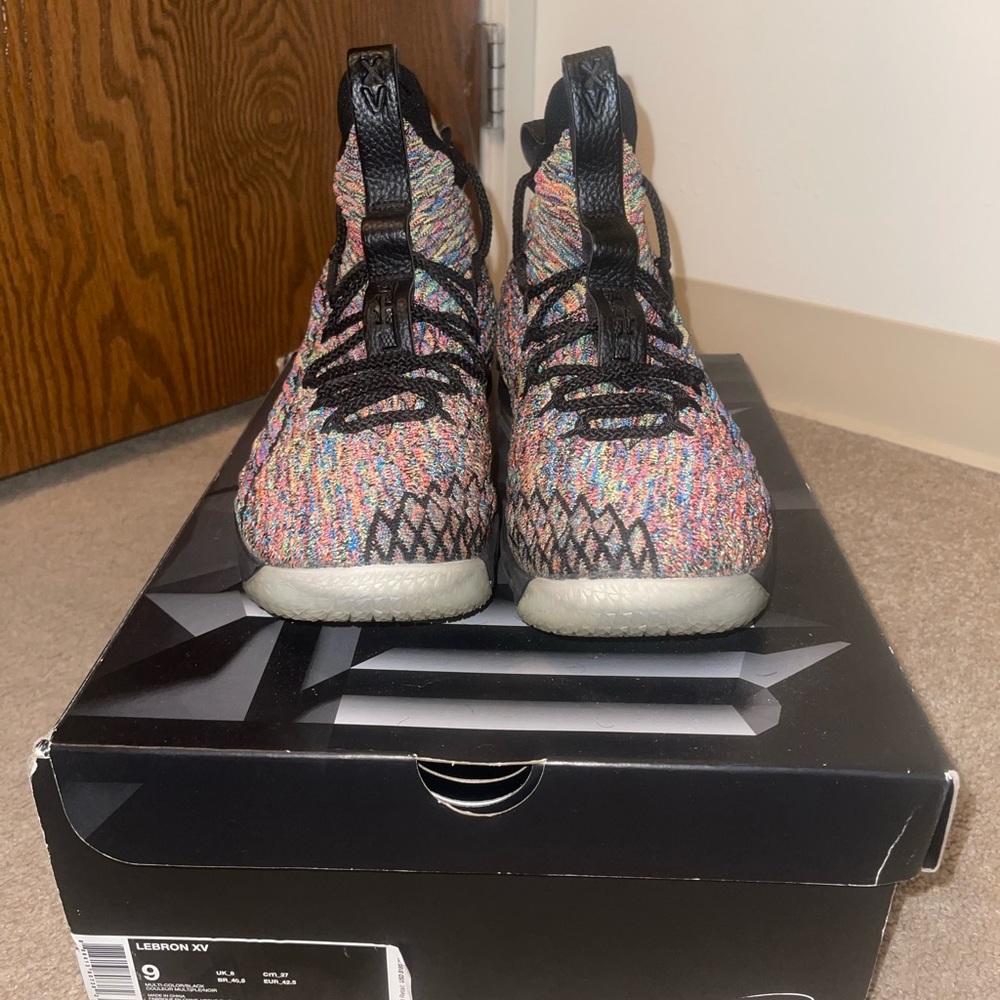 Lebron XV Multicolor - Picture 2 of 3
